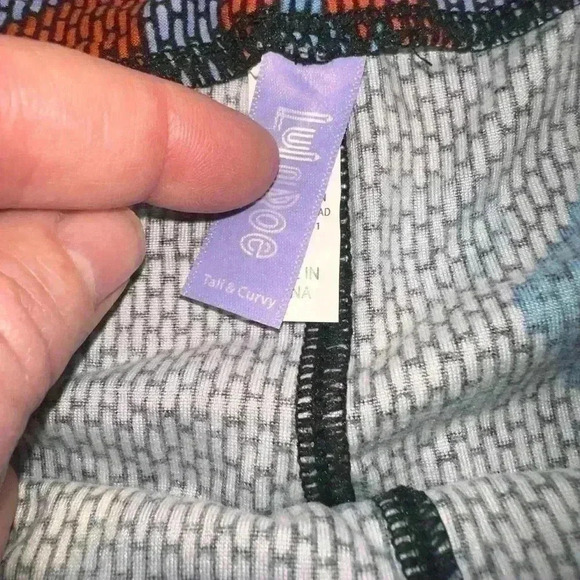 Lularoe TC blue geometric leggings . NWOT. Hashtag pattern over geometric. - Picture 6 of 8